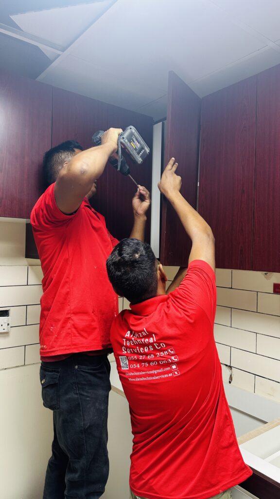 professional carpenter services in dubai